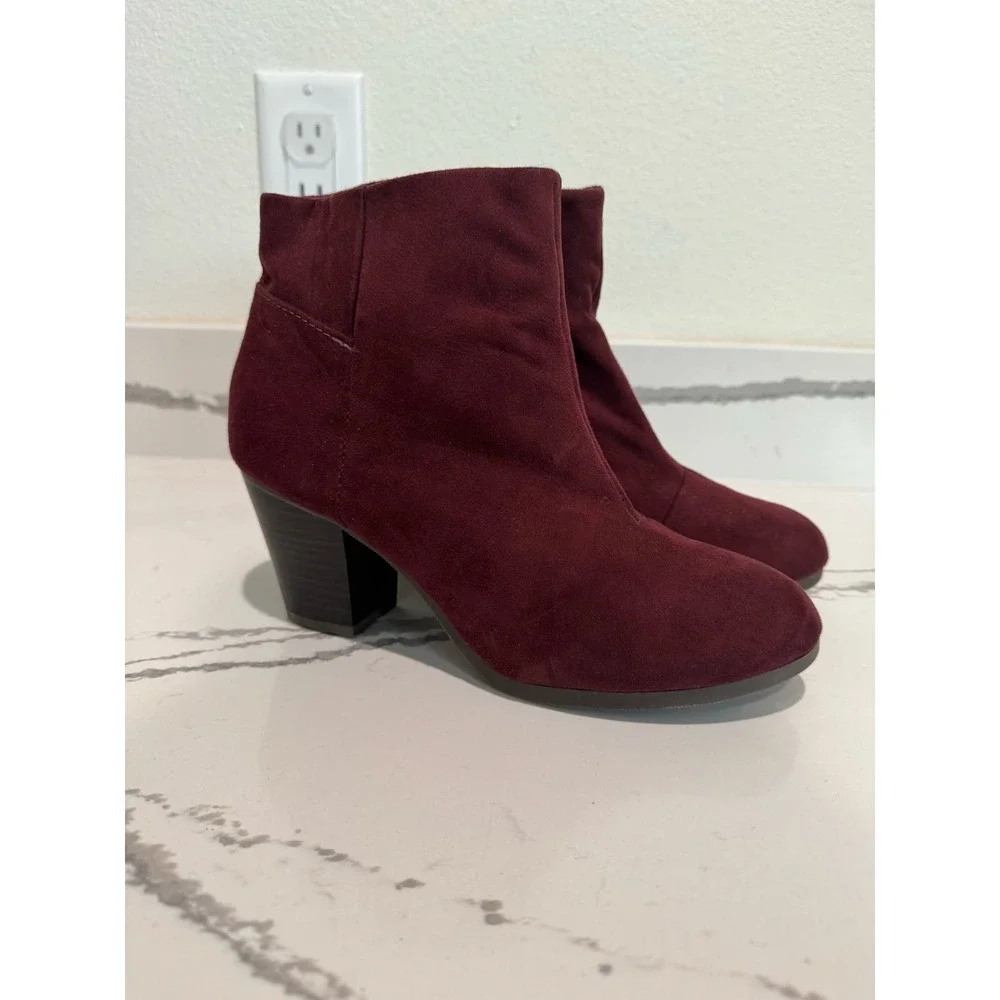 Old Navy Suede Booties Zip Up Heeled Boots Size 8 Wine Merlot‎